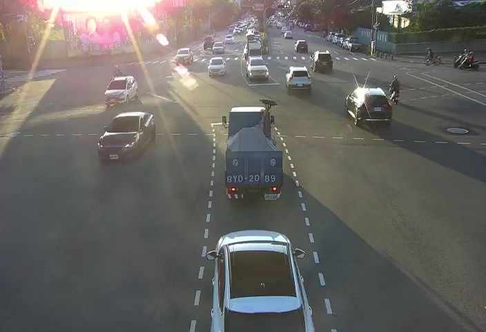 太原路/環中東路東側(右側車流往北屯路)