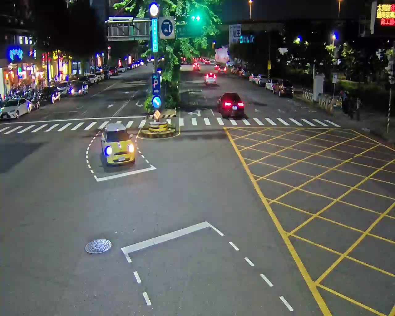 太原路/建和路 (右側車流往環中東路)