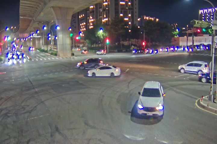 環中東路/太原路(右側車流往松竹方向)