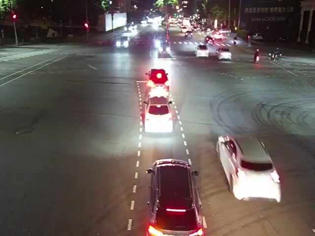 太原路/環中東路西側(右側車流往祥順路)