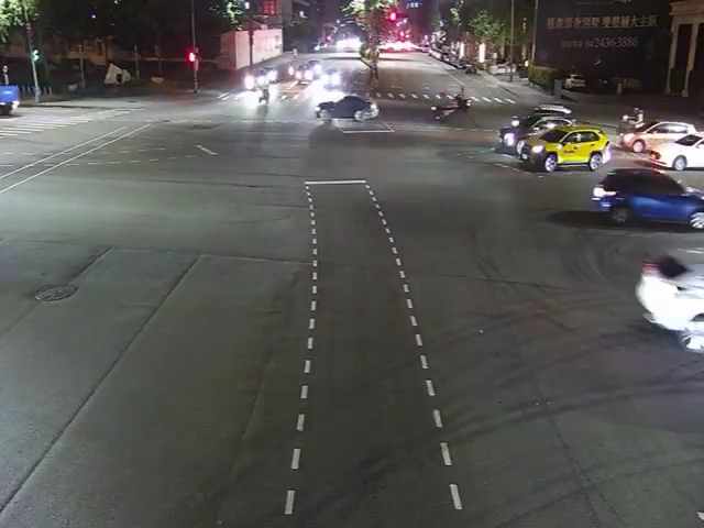 太原路/環中東路西側(右側車流往祥順路)